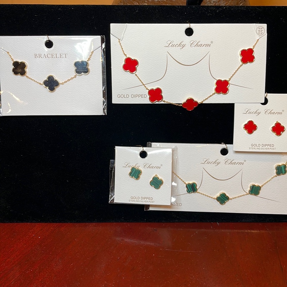 Copy clover 🍀 Please Read Description - Picture 1 of 6